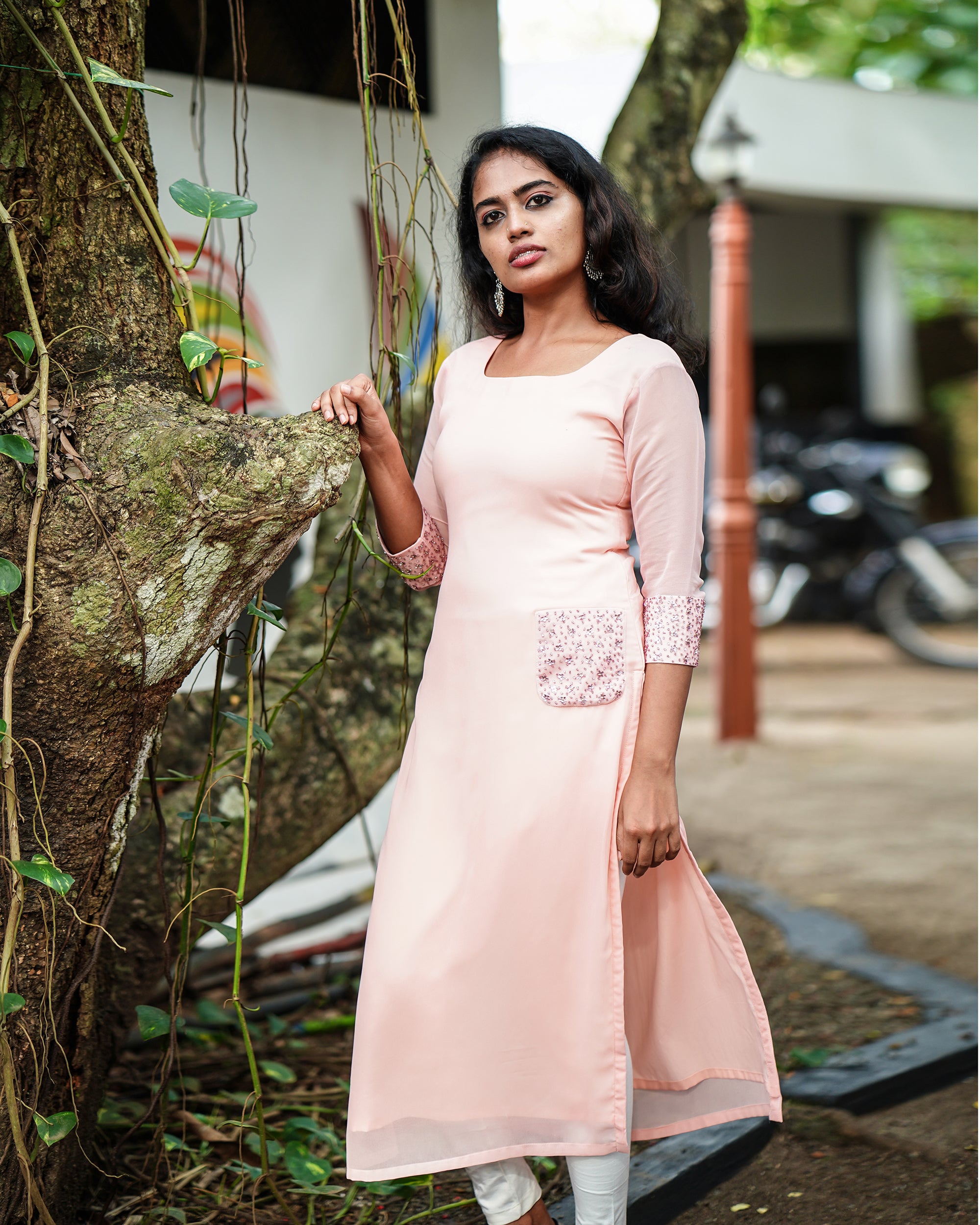 Buy online Pink Georgette Straight Kurti from Kurta Kurtis for Women by Ada  for ₹1890 at 0% off | 2024 Limeroad.com